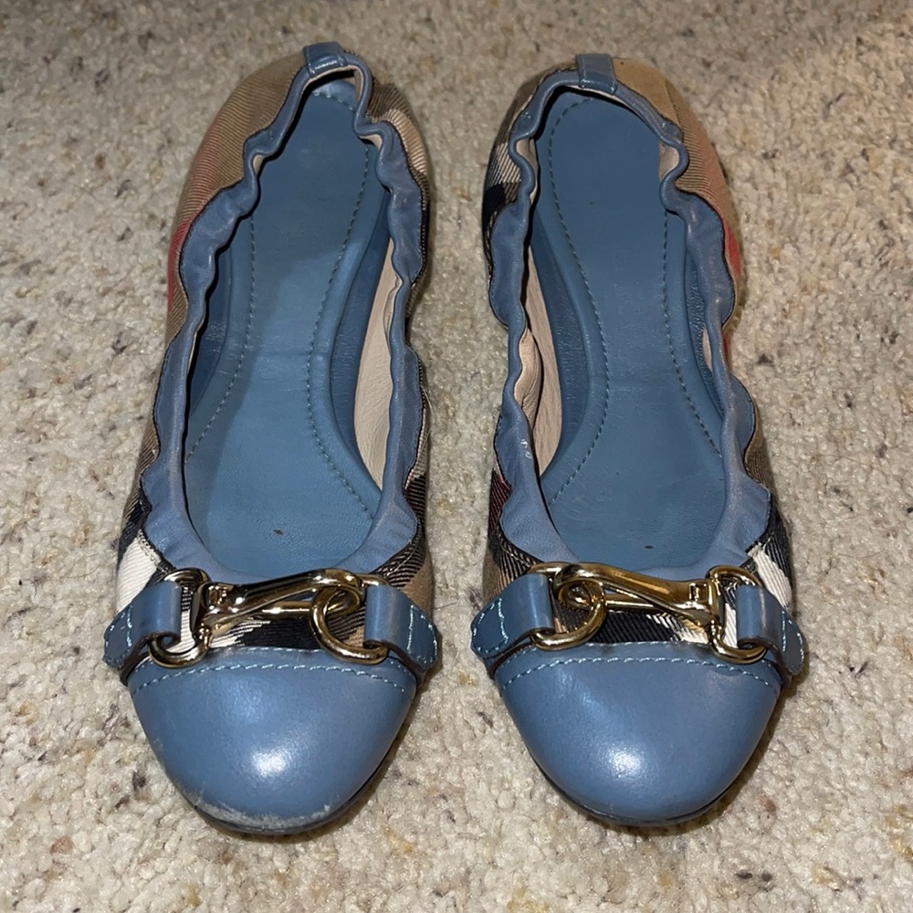 Burberry heritage blue house check blue flats size 8
